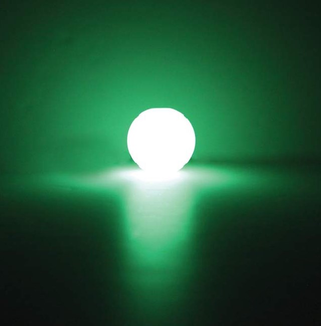 Chuckit Max Glow Launcher Selvlysende Ballkaster Med Ball